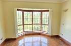 5 Bed Townhouse with En Suite in Runda - 3