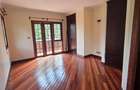 4 Bed House with En Suite in Ridgeways - 3