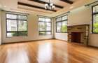 5 Bed House with En Suite in Lavington - 3