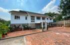6 Bed Villa with En Suite in Riverside - 2