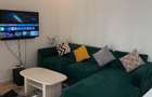 Serviced 1 Bed Apartment with En Suite at Sunset Paradise - 4