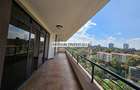 3 Bed Apartment with En Suite in Riverside - 3