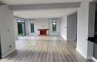 4 Bed House with En Suite at Fivestar Paradise - 15