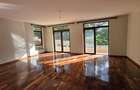 5 Bed Townhouse with En Suite in Lavington - 8
