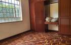 5 Bed House with En Suite in Runda - 16