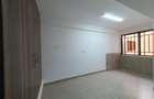 4 Bed Apartment with En Suite in Parklands - 6