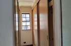 5 Bed Townhouse with En Suite at Lavington - 12