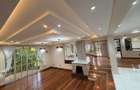 10 Bed House with En Suite in Nyari - 17