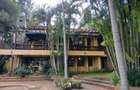 5 Bed House with En Suite in Runda - 1