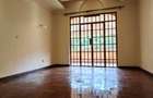 4 Bed Townhouse with En Suite in Rosslyn - 2