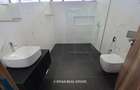 5 Bed House with Garden in Nyari - 10