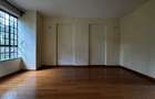 5 Bed Townhouse with En Suite in Karen - 7