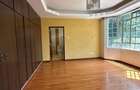 6 Bed Villa with En Suite in Nyari - 9