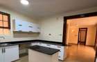 5 Bed Townhouse with En Suite in Kyuna - 3