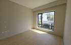 5 Bed Townhouse with En Suite in Kyuna - 19