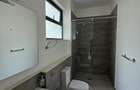 4 Bed Apartment with En Suite at Riverside Drive - 11
