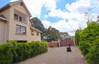 5 Bed Townhouse with En Suite at Lavington Green - 20