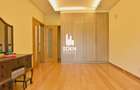5 Bed Townhouse with En Suite in Kyuna - 13