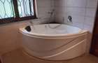 4 Bed House with En Suite in Gigiri - 4