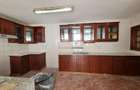 5 Bed Townhouse with En Suite in Westlands Area - 13
