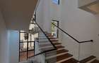 5 Bed Townhouse with En Suite in Lavington - 4
