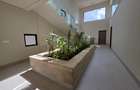 5 Bed Villa with En Suite in Westlands Area - 12