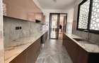 3 Bed Apartment with Swimming Pool in Riverside - 5