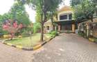4 Bed Townhouse with En Suite at Amboseli Road - 2