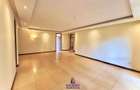 4 Bed Apartment with En Suite at Riverside Drive - 13