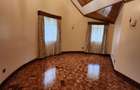 5 Bed House with En Suite at Hardy Area - 11