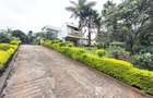 6 Bed House with En Suite at Lavington - 5