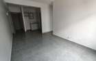 1 Bed Apartment with En Suite in Garden Estate - 4