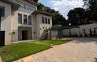 5 Bed Townhouse with En Suite at Old Runda - 20