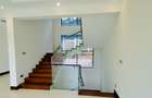 6 Bed Villa with En Suite at 2026-183 - 1
