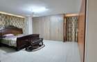 5 Bed House with En Suite in Lavington - 11