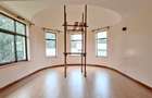 4 Bed Townhouse with En Suite in Rosslyn - 4