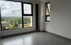 4 Bed Apartment with En Suite at Riverside Drive - 11