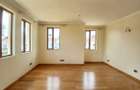 5 Bed Townhouse with En Suite at Riverside Drive - 4