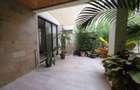 4 Bed Townhouse with En Suite in Spring Valley - 3