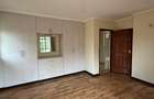 3 Bed Villa with En Suite at Redhill - 15