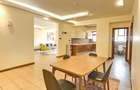 Serviced 2 Bed Apartment with En Suite in Spring Valley - 4