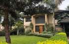 4 Bed Townhouse with Walk In Closet at Near The Hub Mall - 1