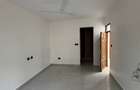 3 Bed Apartment with En Suite at Off Links Road - 18