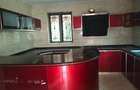 5 Bed Townhouse with En Suite in Lavington - 3
