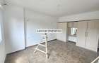 2 Bed Apartment with En Suite in Westlands Area - 9