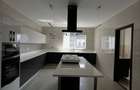 3 Bed Apartment with En Suite at Riverside Drive - 11