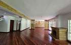 5 Bed House with En Suite in Rosslyn - 7