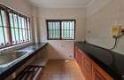 5 Bed House with En Suite in Runda - 17
