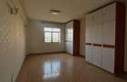 3 Bed Apartment with Gym in Kilimani - 12
