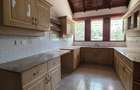 4 Bed House with En Suite in Lavington - 14